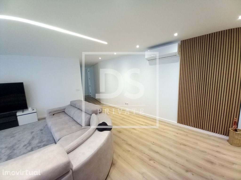 Magnifico apartamento T3 no centro da Lourinhã em condomínio Privado - Grande imagem: 2/33
