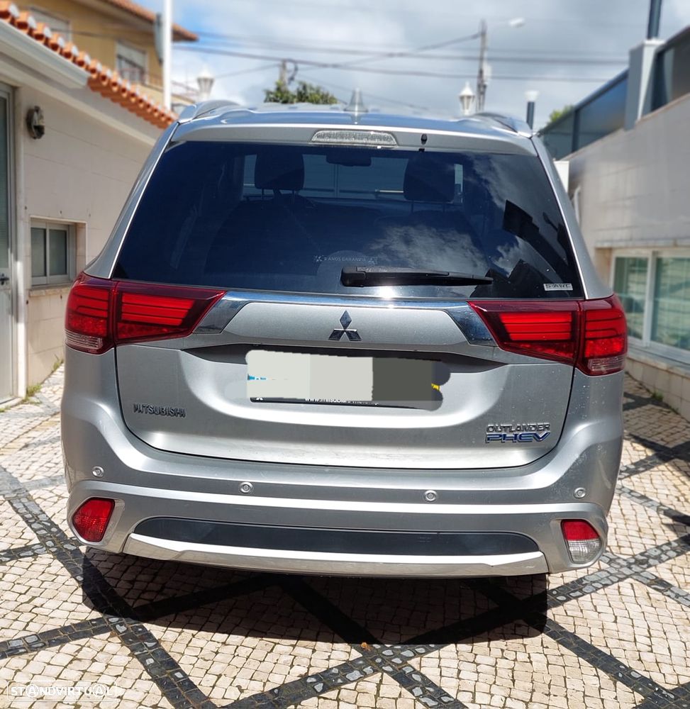 Mitsubishi Outlander 2.0 Instyle - 2