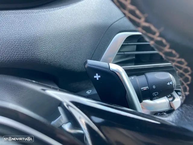 Peugeot 5008 1.2 PureTech Allure EAT8 - 21