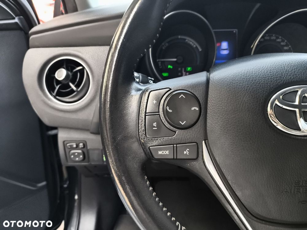 Toyota Auris - 13