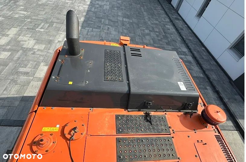 Hitachi ZX350LC-5B - 36