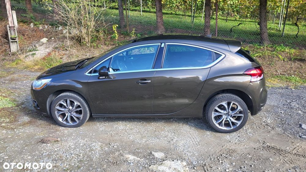 Citroën DS4 1.6 e-HDi SoChic MCP - 3