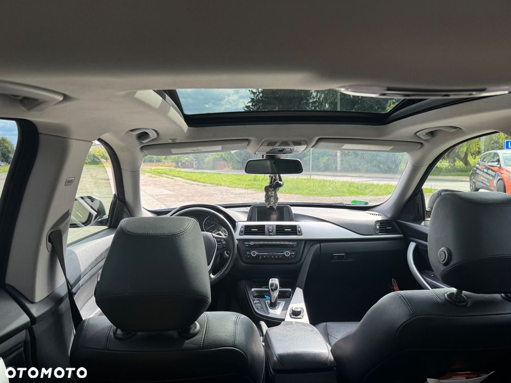BMW Seria 3 328i xDrive - 5