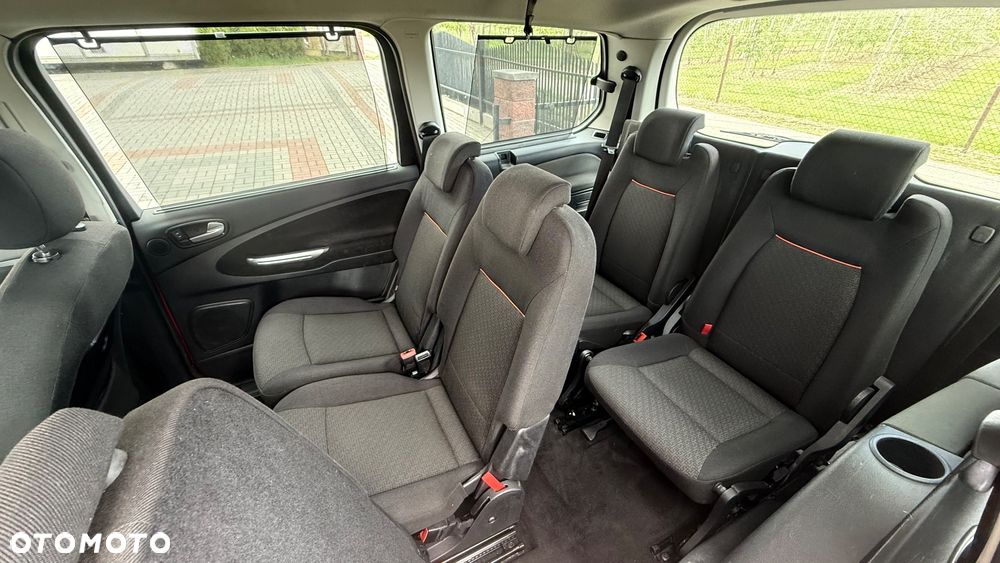 Ford Galaxy - 13
