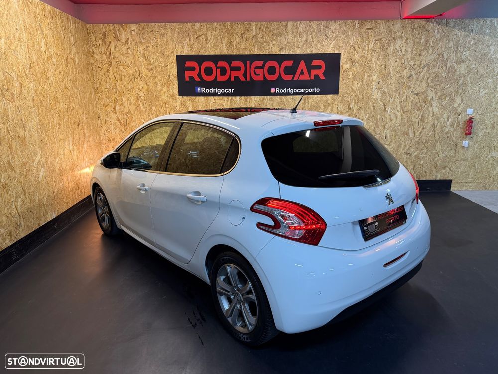 Peugeot 208 82 VTI Allure - 4