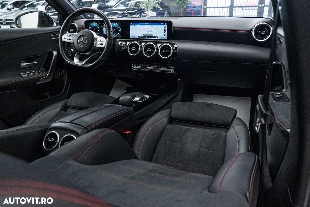 Mercedes-Benz A 200 7G-DCT AMG Line Advanced Plus - 3