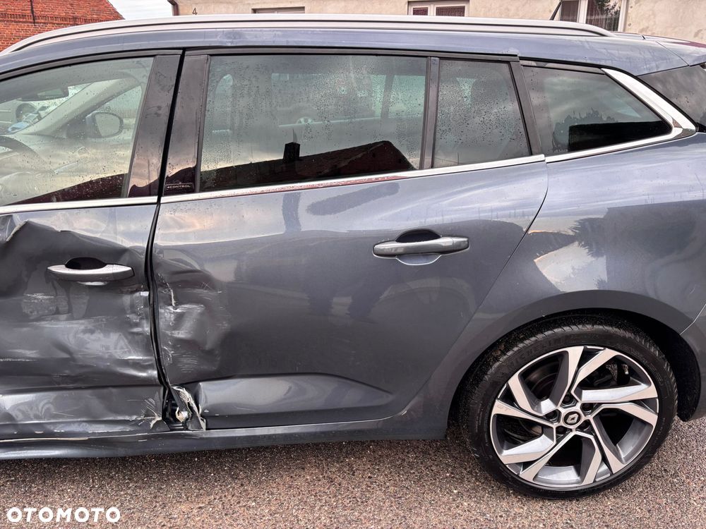 Renault Megane ENERGY TCe 205 EDC GT - 15