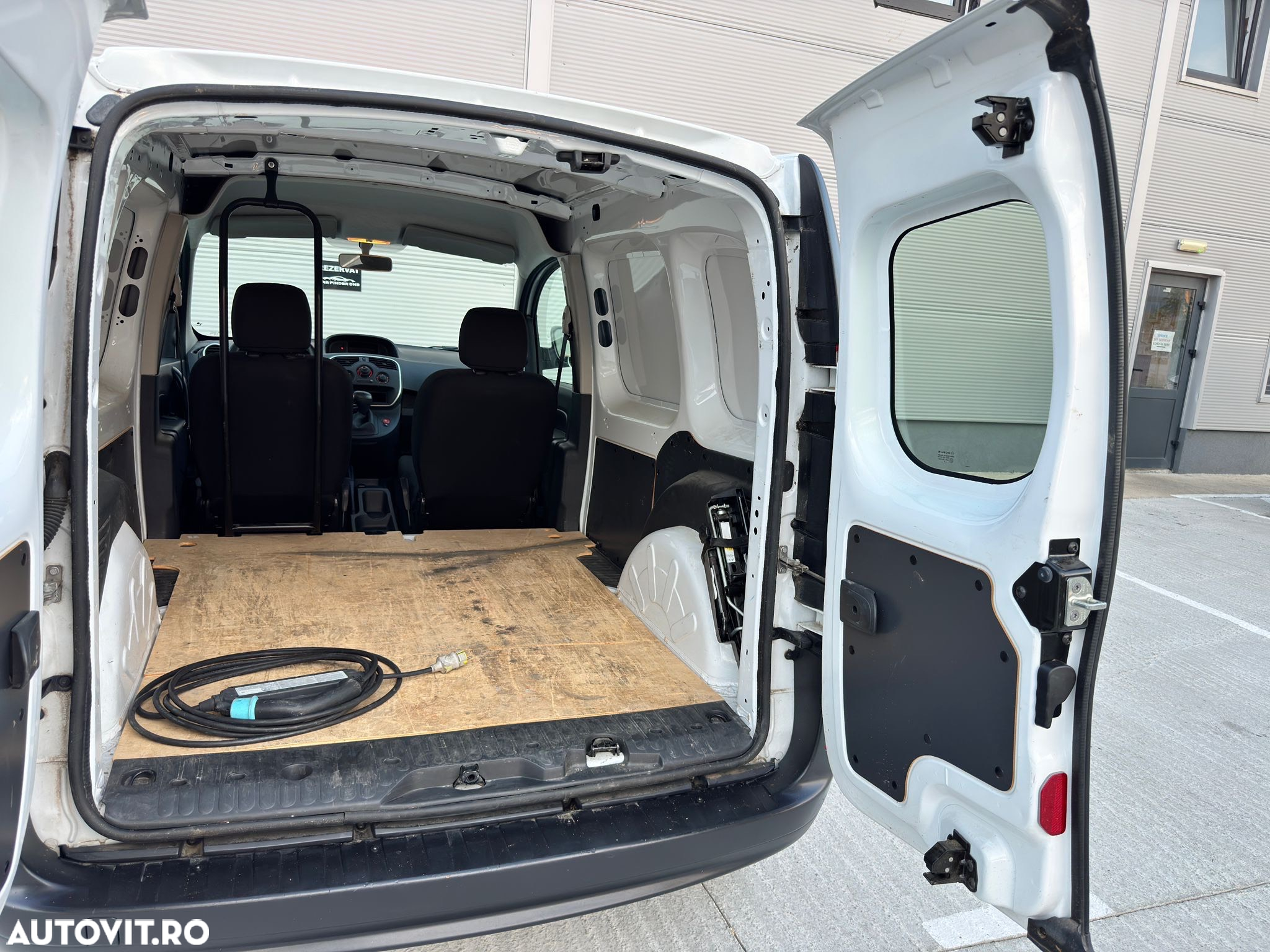 Renault Kangoo Maxi ZE E. 33 (mit Batterie) - 22