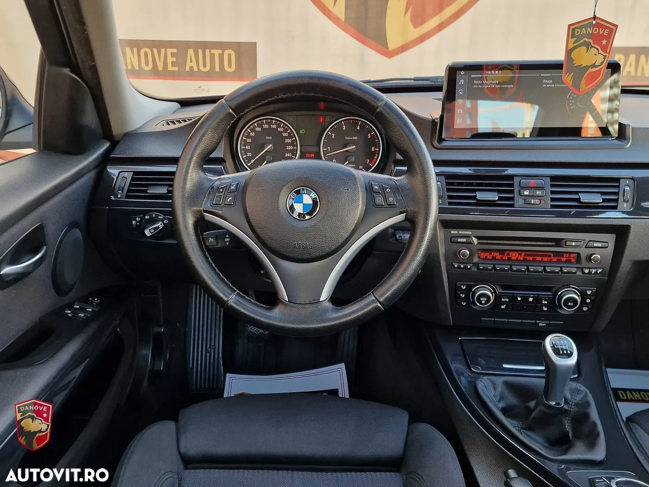 BMW Seria 3 318i - 18