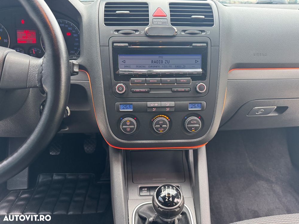 Volkswagen Jetta 1.9 TDI Comfortline - 7