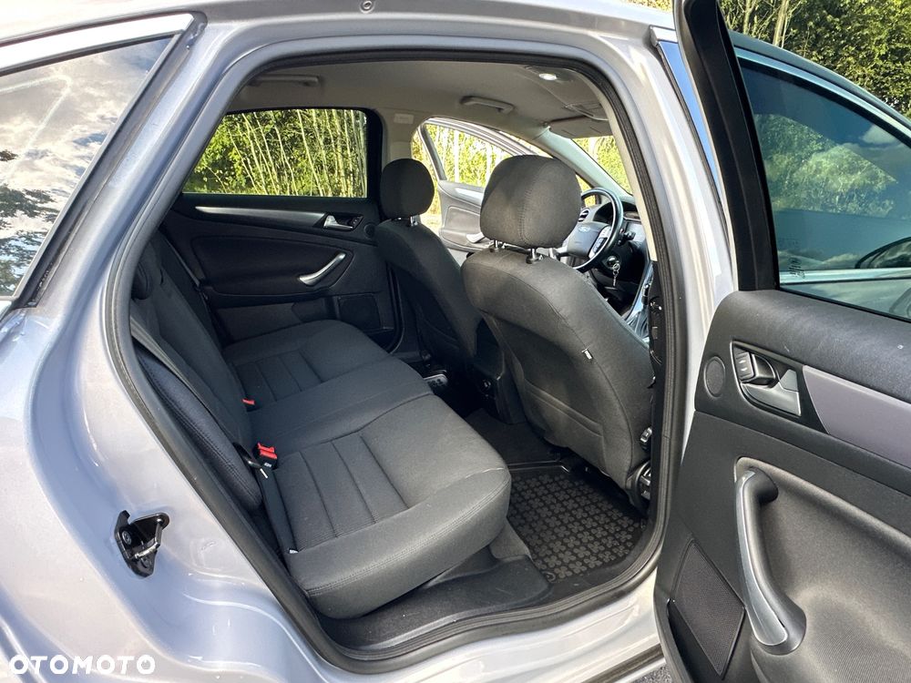 Ford Mondeo 2.0 EcoBoost Titanium X - 25