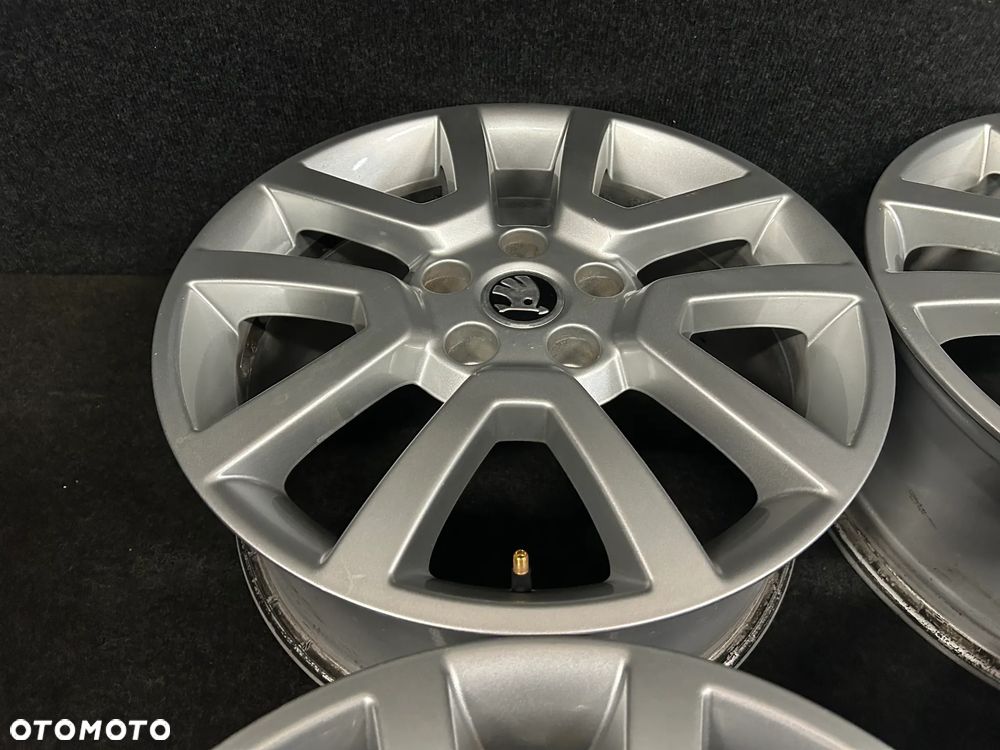 Alufelgi Skoda Yeti, Superb II, III, Octavia II, III 17 cali 5x112 4szt. Ładna! - 15