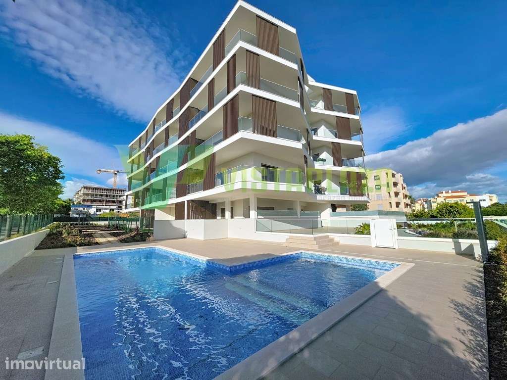 Apartamento de Luxo para Arrendamento na Praia da Rocha com Piscina... - Grande imagem: 2/19