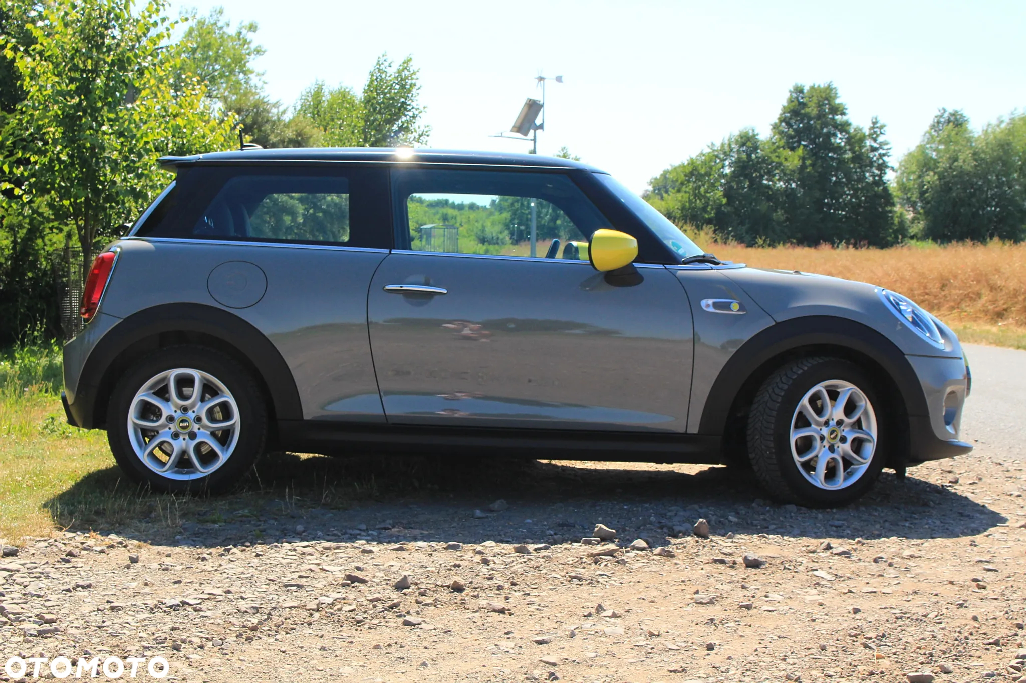 MINI Cooper SE Classic Trim - 6