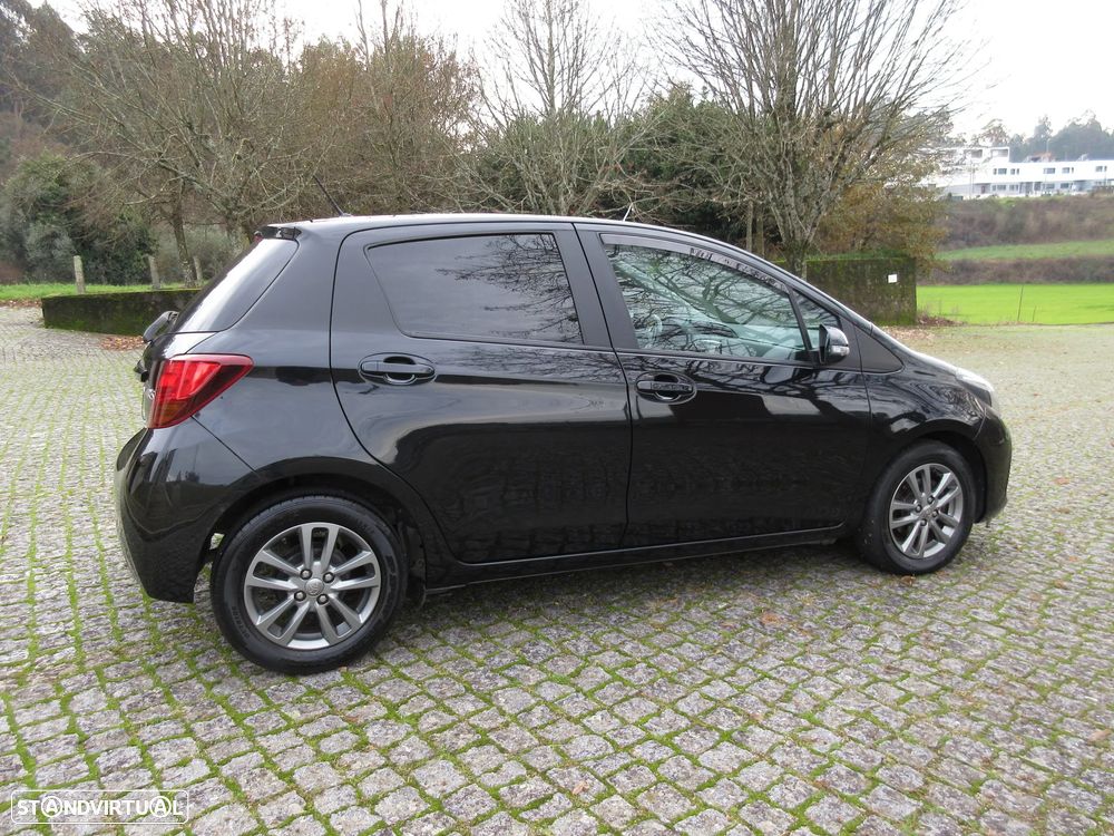 Toyota Yaris 1.4 D-4D Exclusive+P.Techno - 10