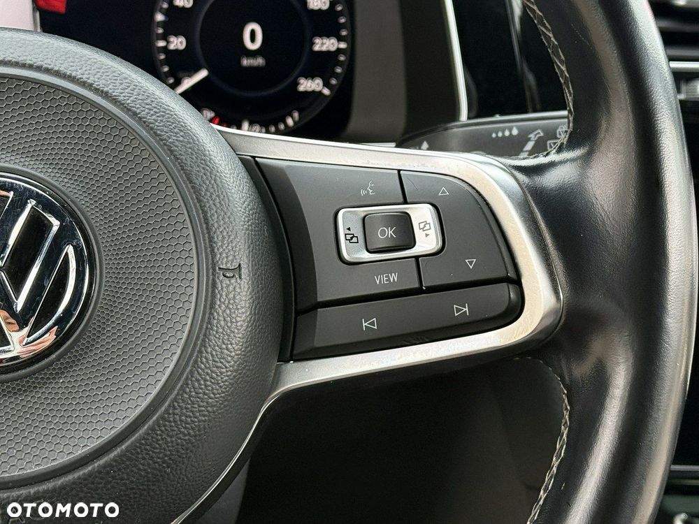 Volkswagen Golf 1.5 TSI EVO R-Line - 10