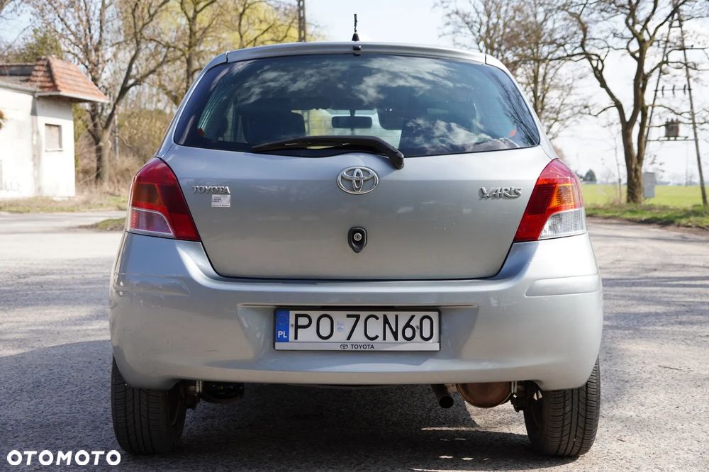 Toyota Yaris 1.33 Luna - 5