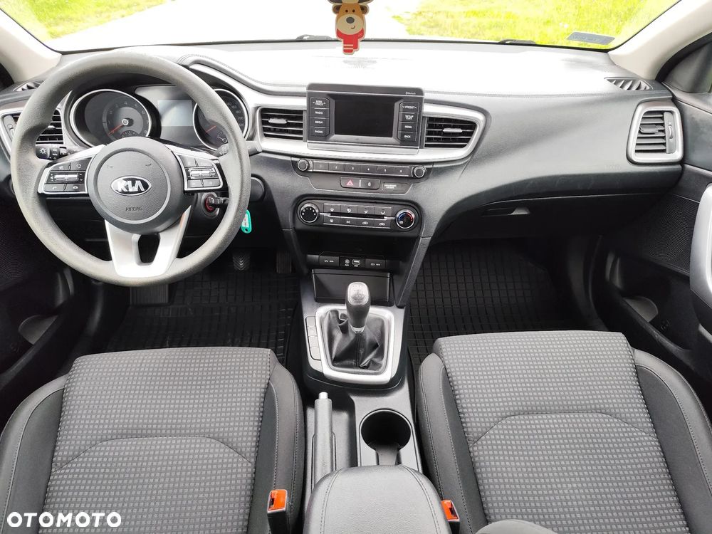 Kia Ceed 1.4 T-GDI M - 11
