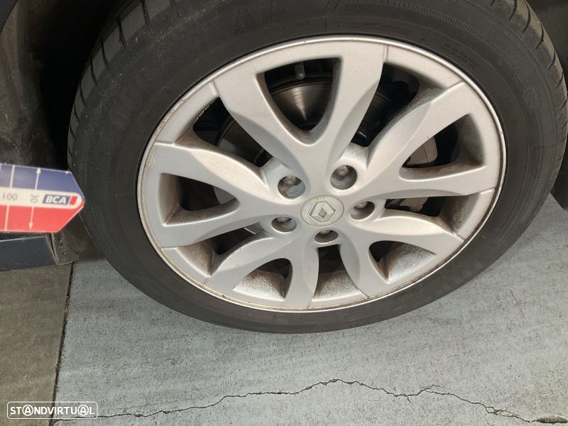 Renault Laguna 2.0 dCi Dynamique S - 18