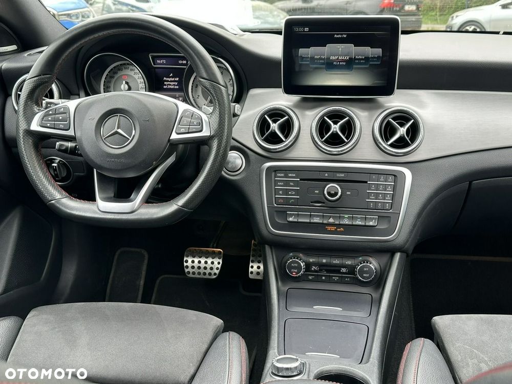 Mercedes-Benz CLA 250 4Matic 7G-DCT AMG Line - 25