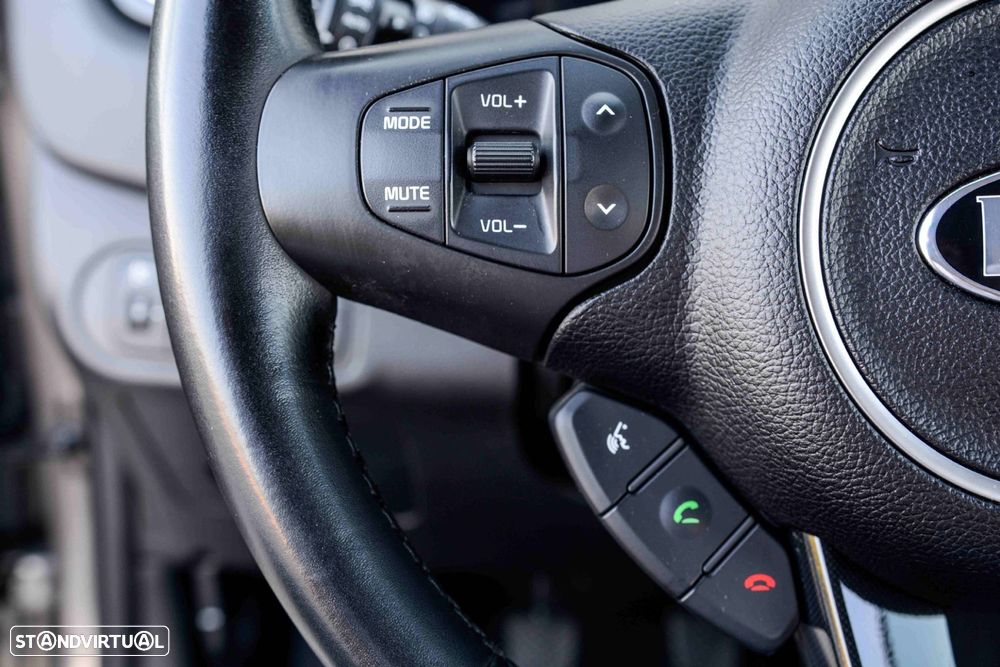 Kia Carens 1.7 CRDi ISG EX - 18