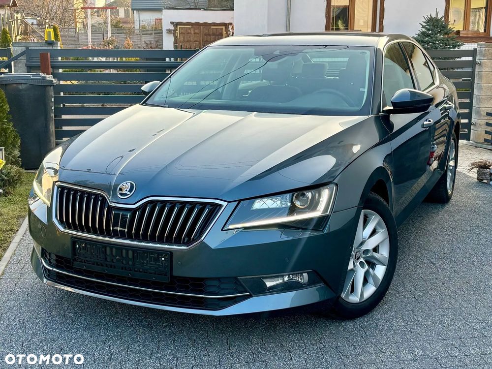 Skoda Superb 2.0 TDI DSG Premium Edition - 35