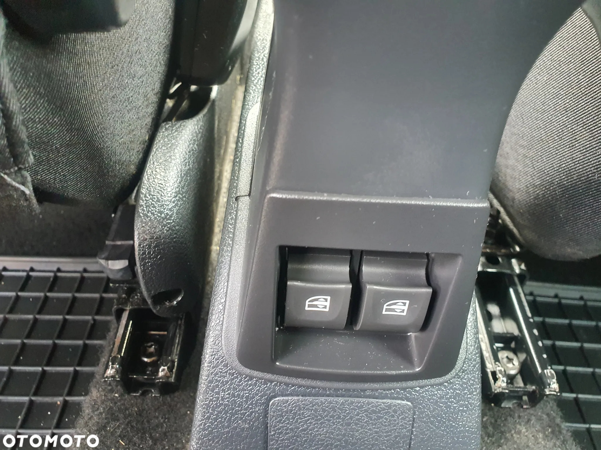 Dacia Sandero dCi 90 (S&S) Comfort - 12
