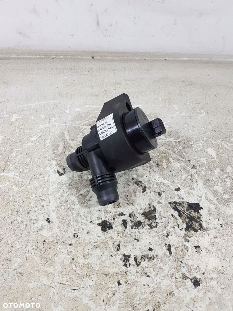 elektryczna pompa wody 6917700 bmw e60 e61 lci eur 3.0d - 5