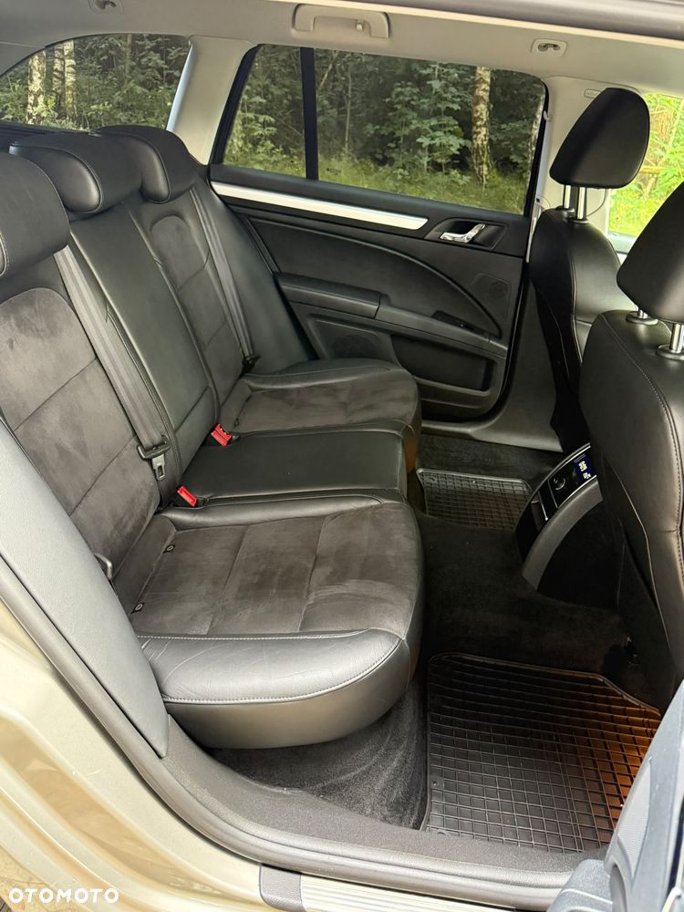 Skoda Superb 2.0 TSI Elegance DSG - 25
