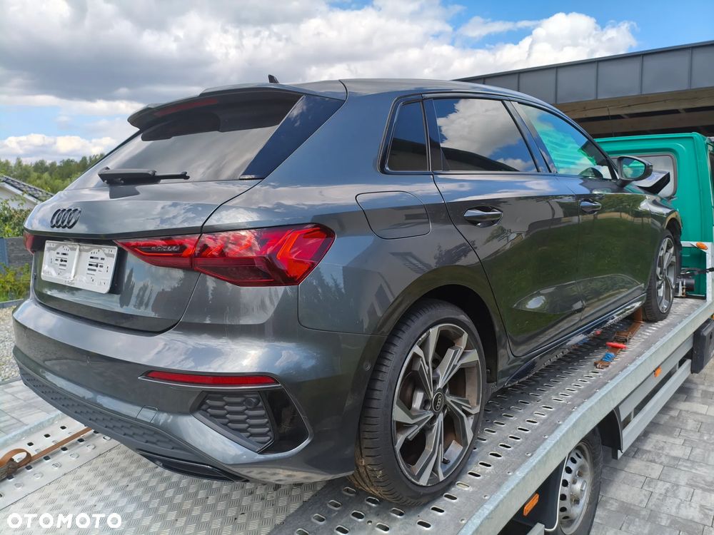Audi A3 Sportback - 1