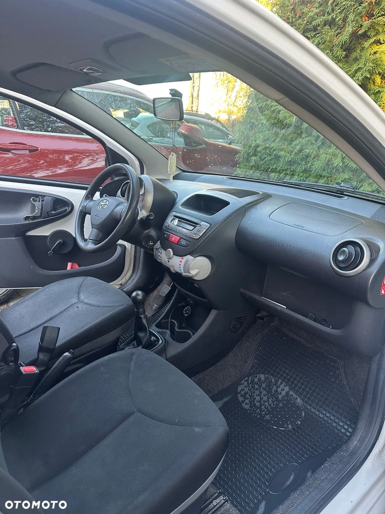 Toyota Aygo 2013 photo 4