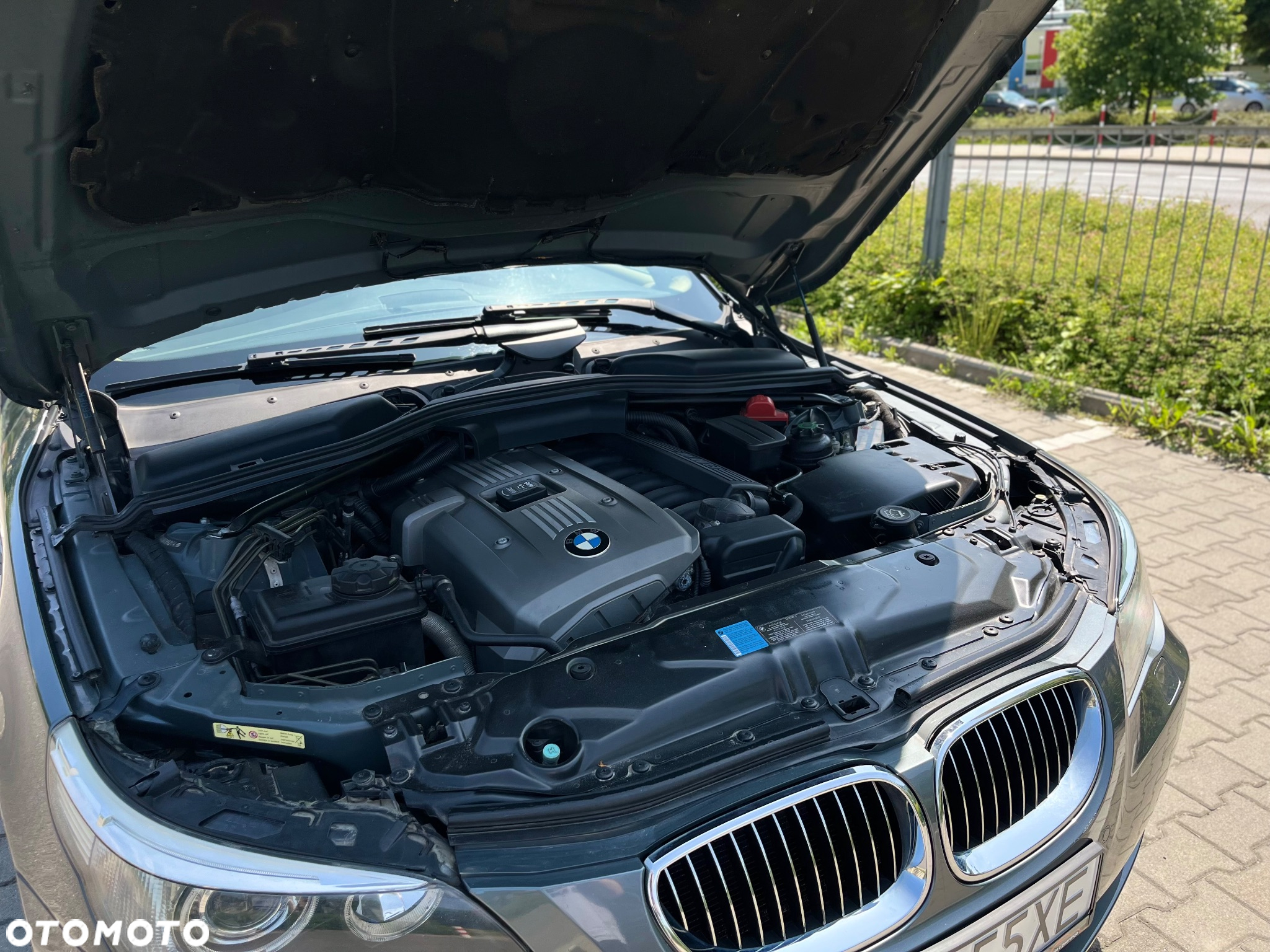 BMW Seria 5 525xi Touring - 2