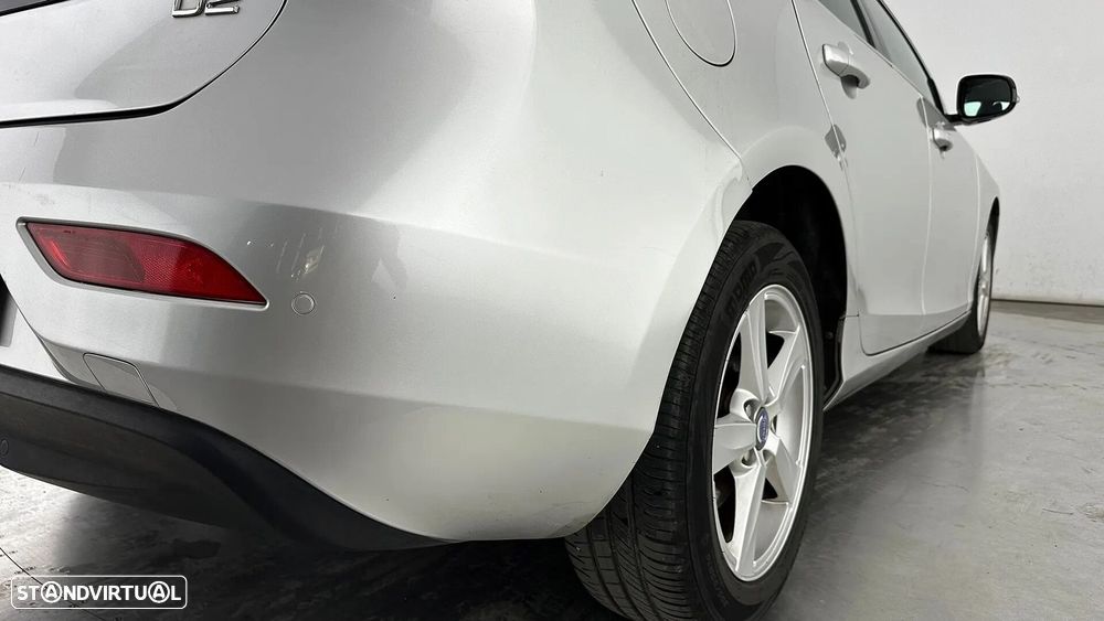 Volvo V40 1.6 D2 Eco Momentum - 16