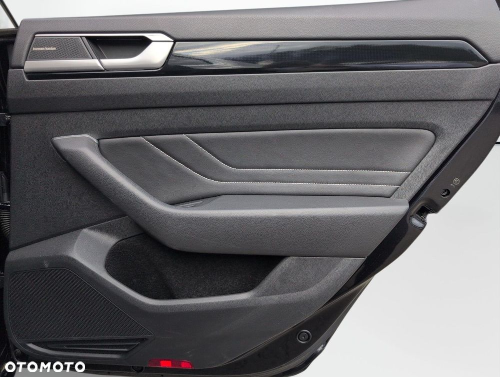 Volkswagen Arteon 2.0 TDI 4Motion R-Line DSG - 16