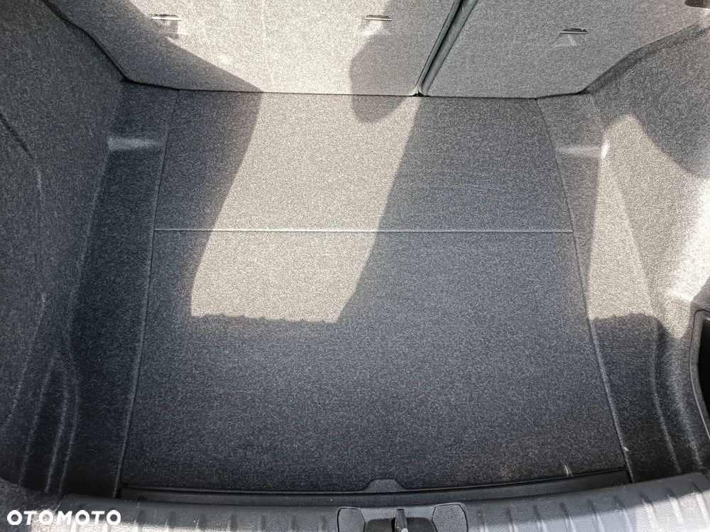 BMW Seria 1 114i - 25