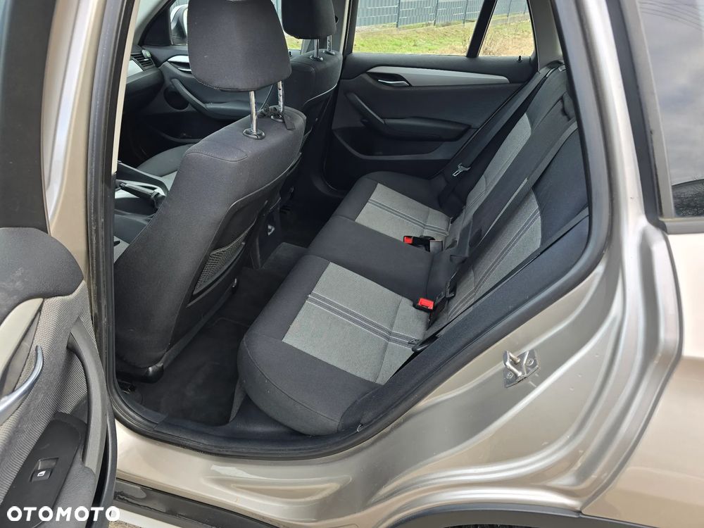 BMW X1 sDrive20d - 10