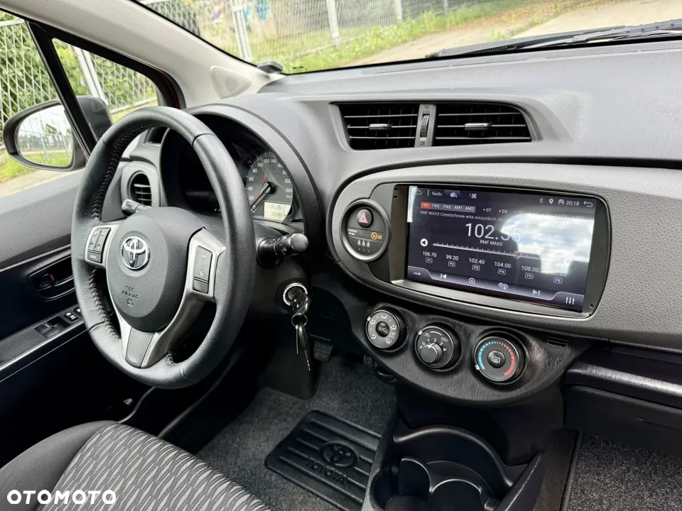 Toyota Yaris 1.33 Premium EU6 - 30