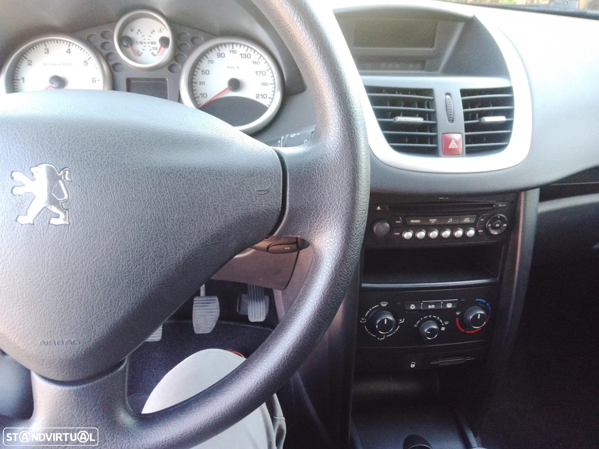 Peugeot 207 SW 1.4 Premium - 9