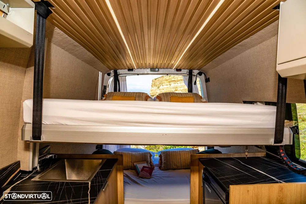VW Grand California VW Crafter Longa - 12