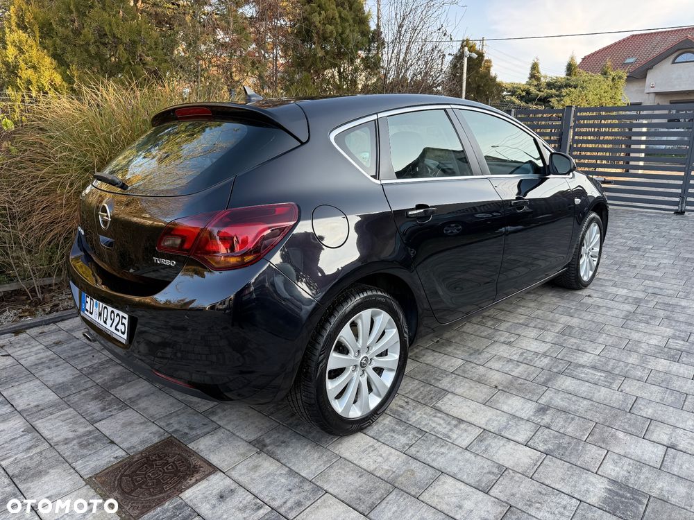 Opel Astra 1.4 T Cosmo - 4