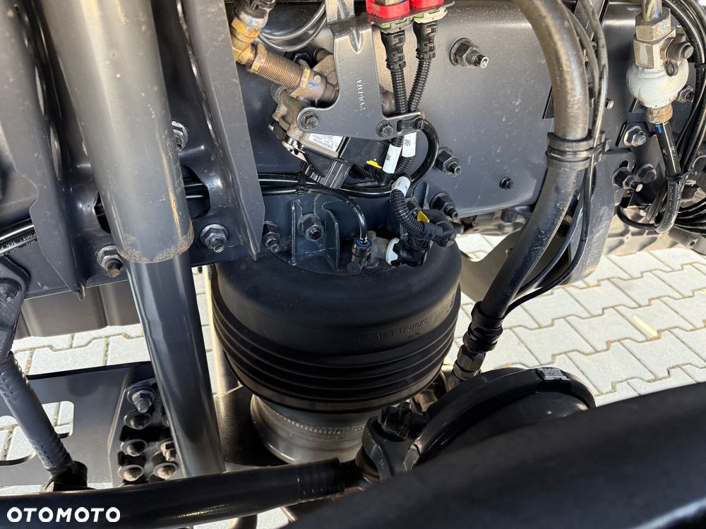 Renault T480 / LOW DECK / MEGA / 13L / Z FRANCJI / STAN BDB / / / - 32