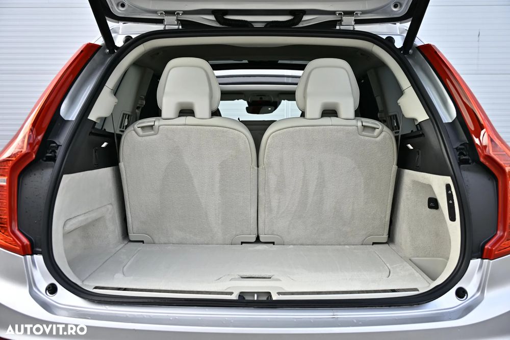 Volvo XC 90 T8 Twin Engine AWD Inscription - 17