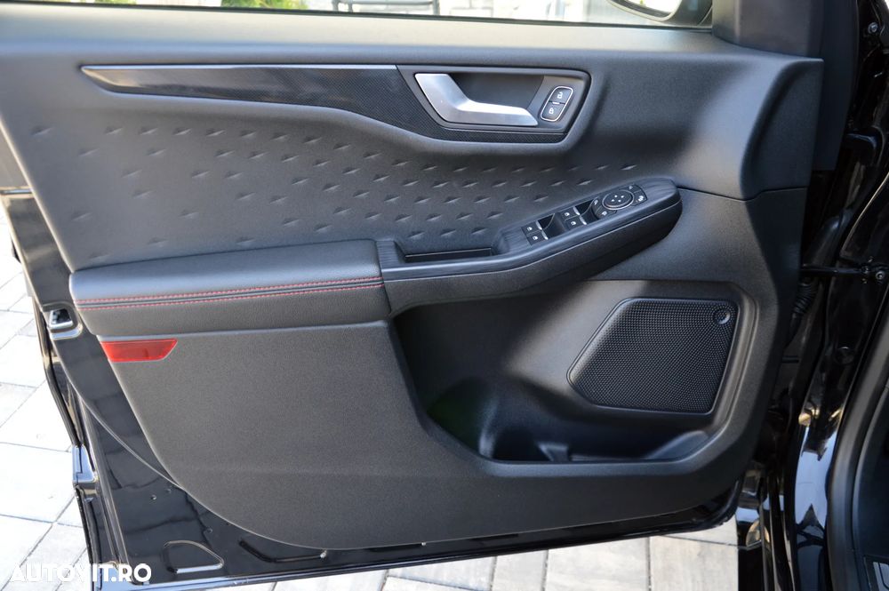 Ford Kuga 2.0 TDCi 2WD ST-Line - 21