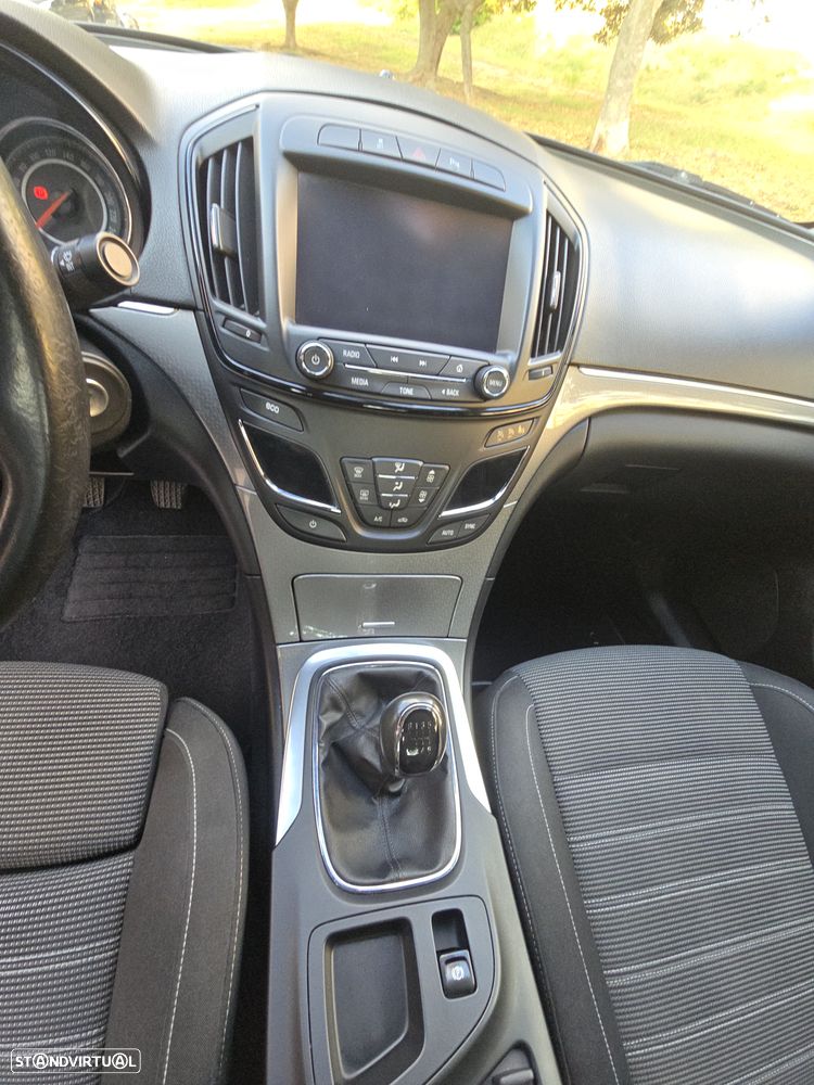 Opel Insignia 1.6 CDTI executive S/S - 22