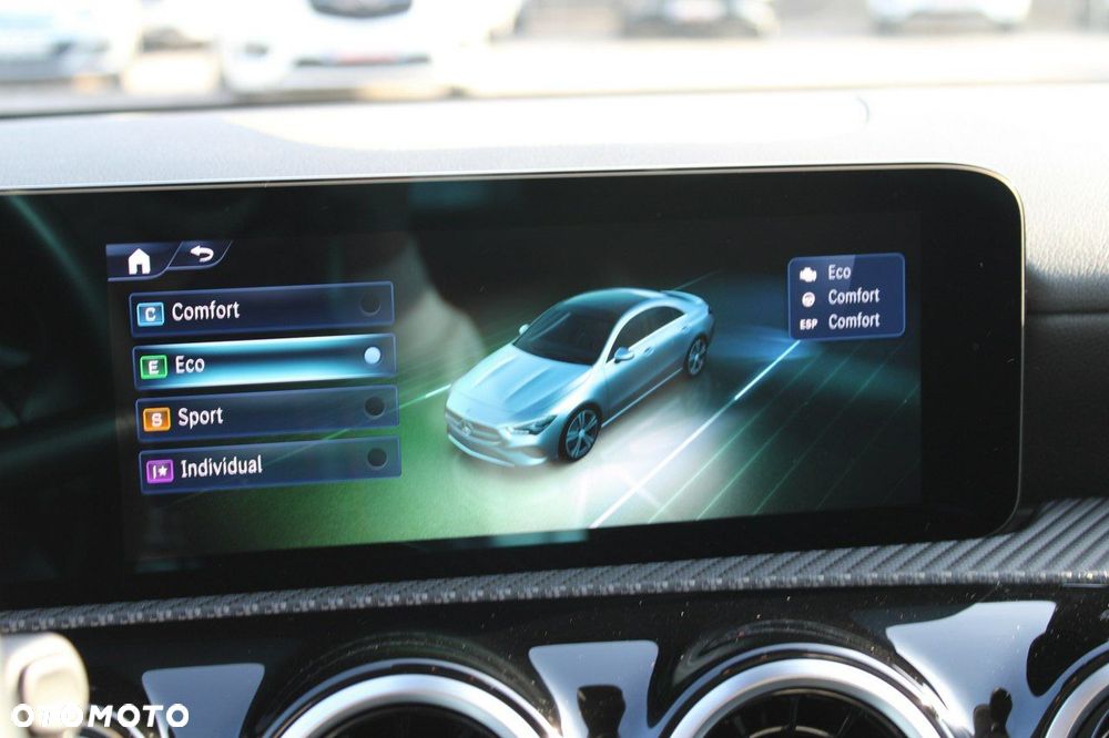 Mercedes-Benz CLA - 24