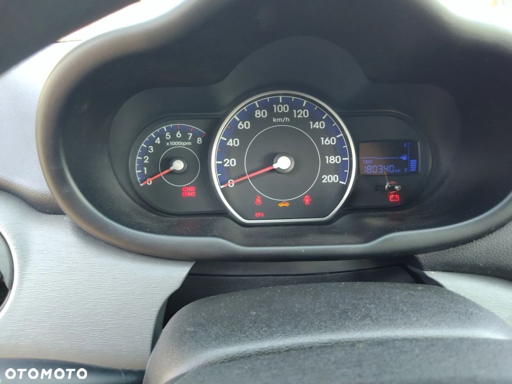 Hyundai i10 1.1 Comfort - 12
