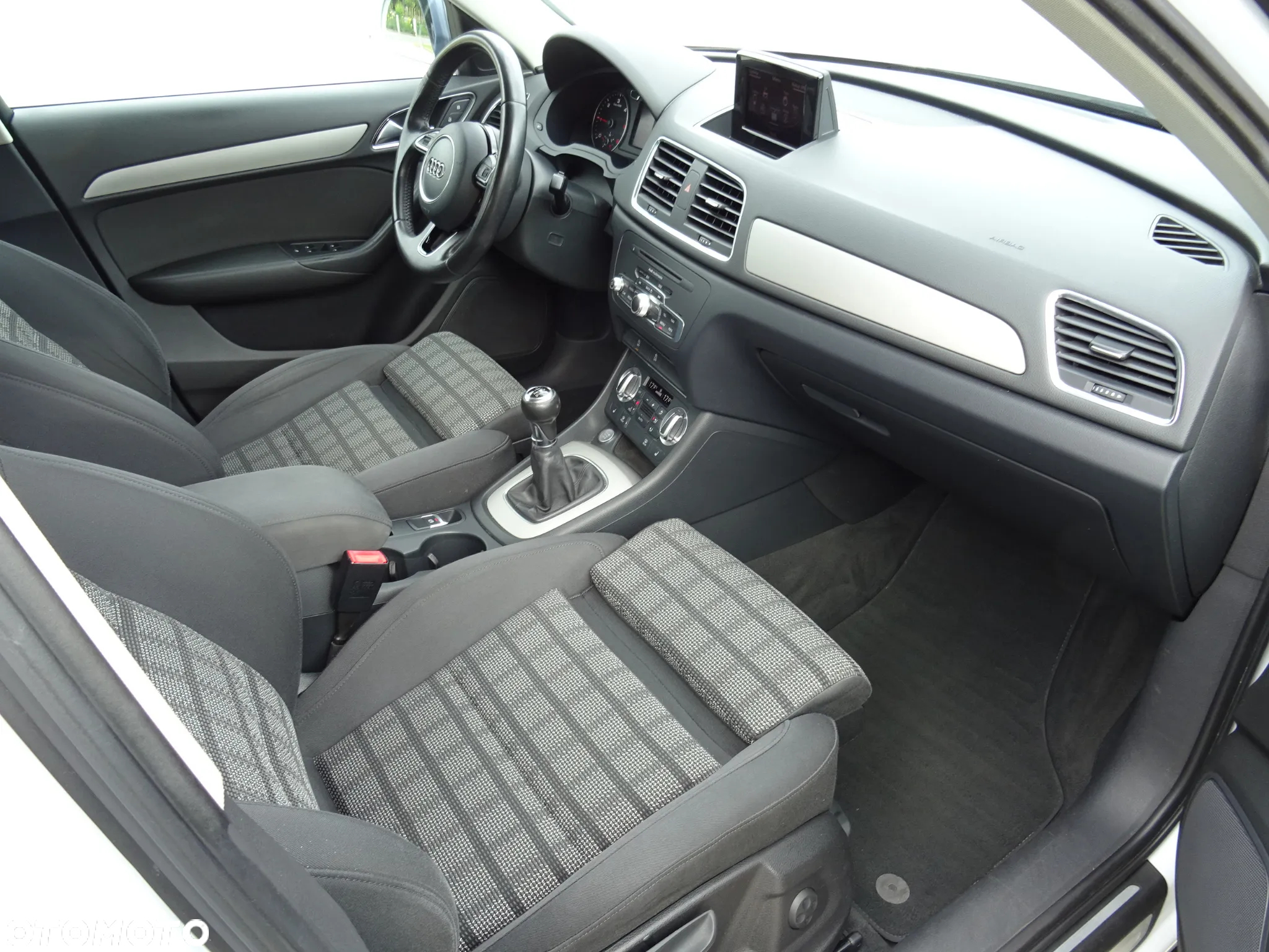Audi Q3 2.0 TDI Quattro Edycja Specjalna - 9
