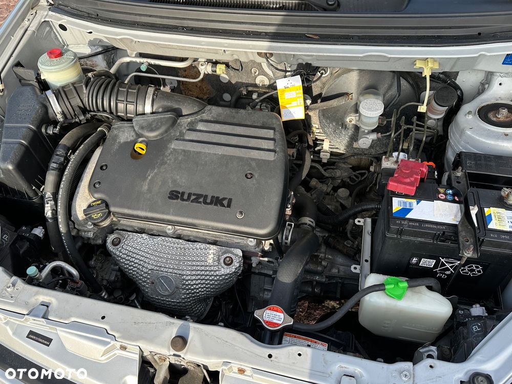 Suzuki Liana Kombi 1.6 Comfort - 34