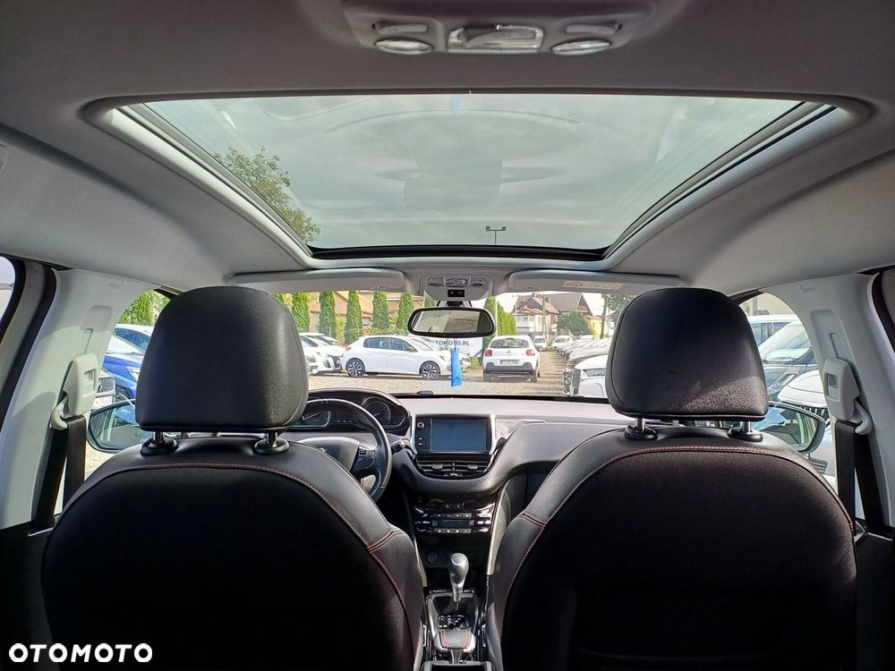 Peugeot 2008 PureTech 110 Stop&Start EAT6 GT-Line Edition - 16