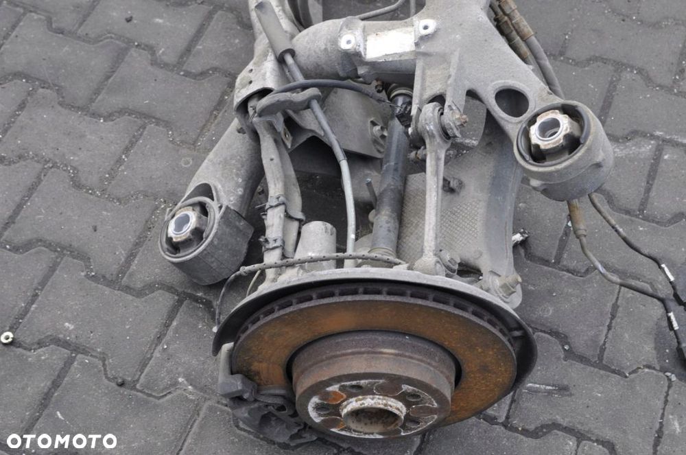 E65 4.8 V8 367KM ZAWIESZENIE TYŁ BELKA SANKI PÓŁOŚ - 4